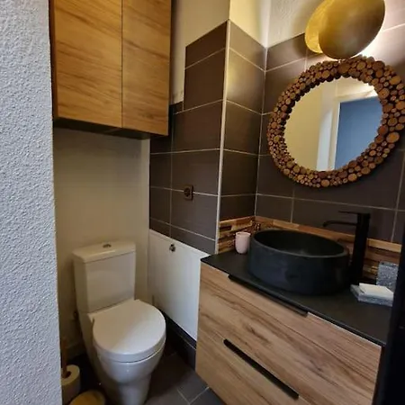 Beau Studio, Moderne, Au Calme Avec Piscine Et Parking Prive Dans Arboree Apartment Sanary-sur-Mer