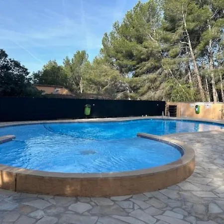 Beau Studio, Moderne, Au Calme Avec Piscine Et Parking Prive Dans Arboree Apartment