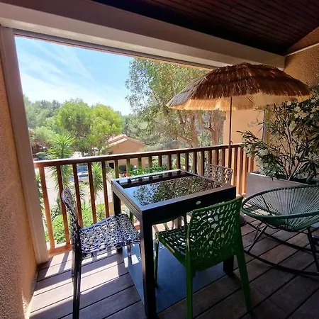 Apartment Beau Studio, Moderne, Au Calme Avec Piscine Et Parking Prive Dans Arboree Sanary-sur-Mer